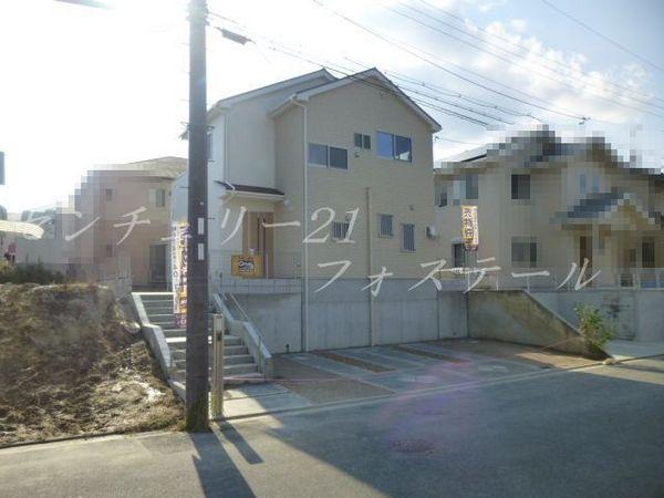 Local appearance photo. Local (12 May 2013) Shooting