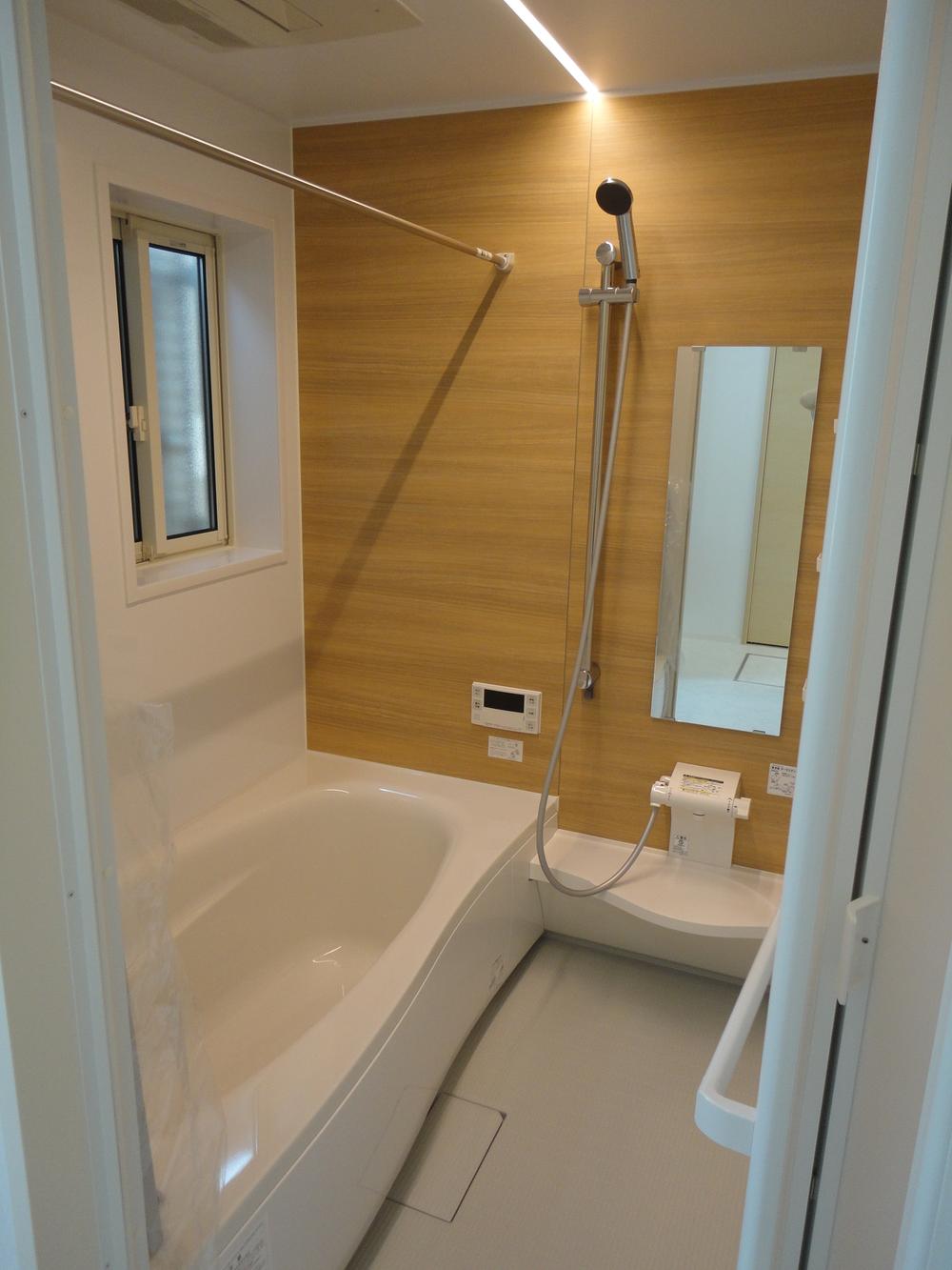 Bathroom. No. 36 place bathroom It becomes a bright shade. 