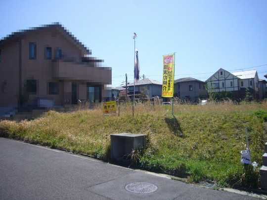 Local land photo. Land: This is 66.69 square meters