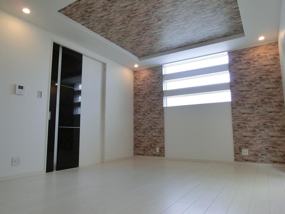 Enjoy home party, Spacious living. I never get tired even after time is, It is orthodox in the solid style to feel the relaxation and calm. Example of construction