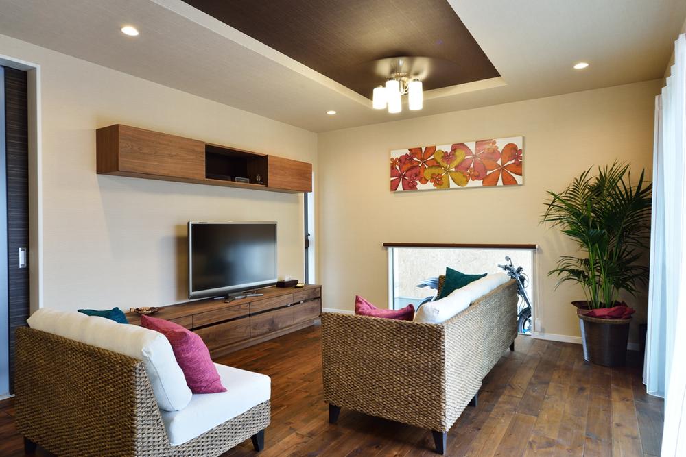 Finished in a resort-style furniture and interior look good design. 