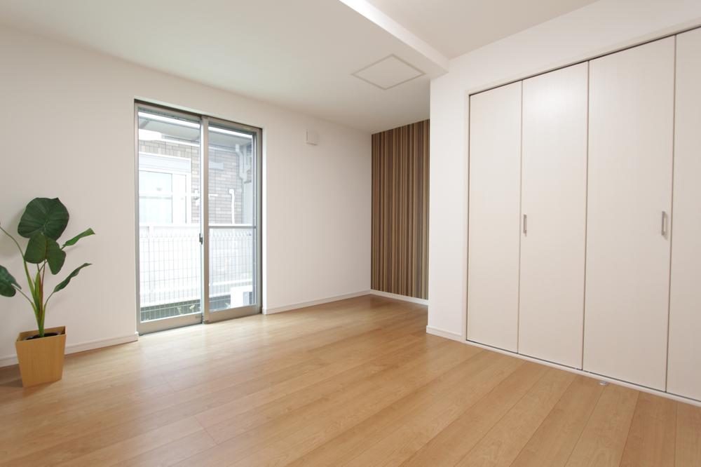 Building plan example (introspection photo). Housed plenty of bedroom. By providing a counter to the accent part, Little workspace, Or mirror the dresser at a. 