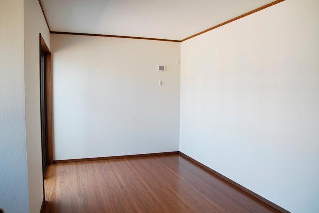 Same specifications photos (Other introspection). Same specifications photos (Western-style)