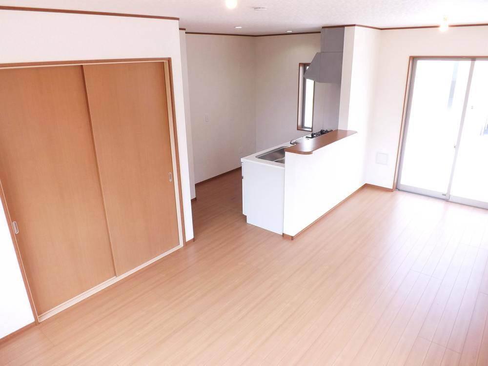 Same specifications photos (living). The company enforcement example (living) Room All rooms, Excellent pair glass specification to thermal barrier thermal insulation properties.