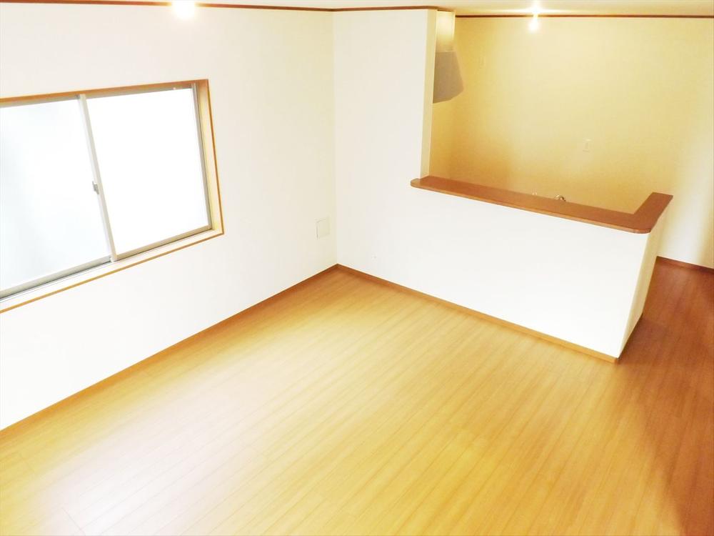 Living. Same specifications photos (living) Room All rooms, Excellent pair glass specification to thermal barrier thermal insulation properties.