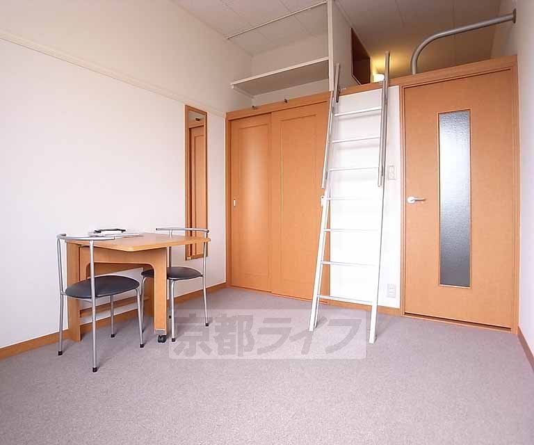 Living and room. 7 Pledge of Western-style.