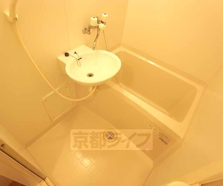 Bath. Beautiful bathroom.