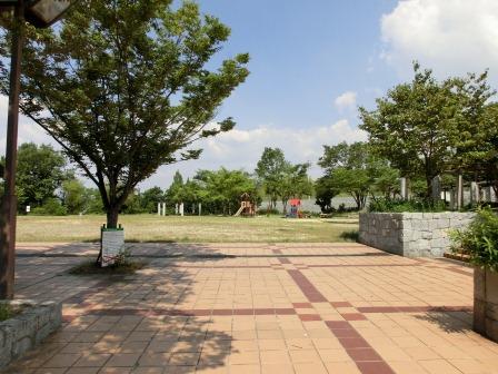 park. 897m to Suwa KeHara park