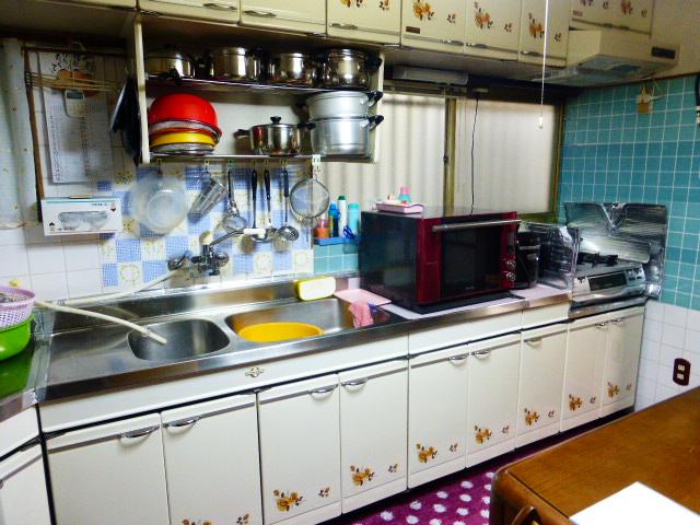 Kitchen. Indoor shooting