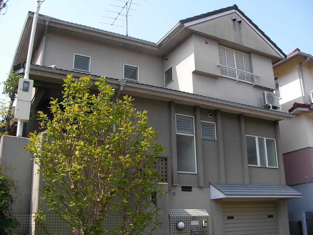 Local appearance photo