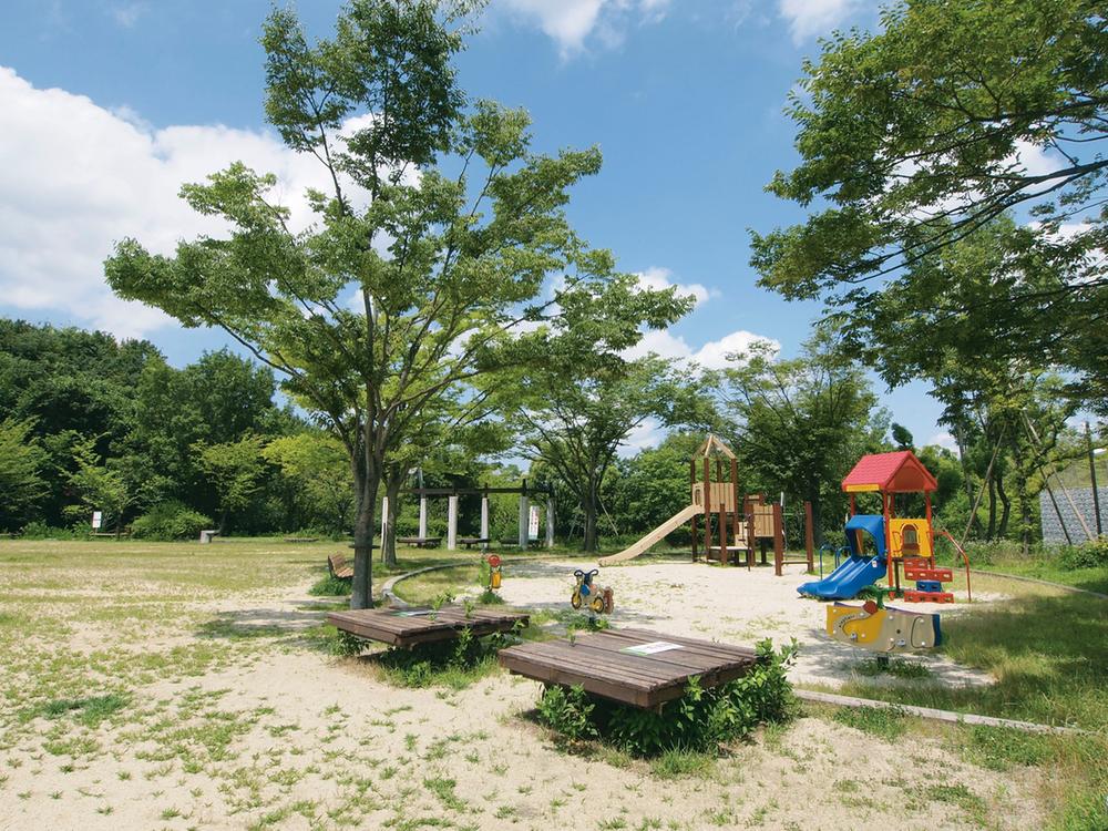 park. 10m to Suwa KeHara park