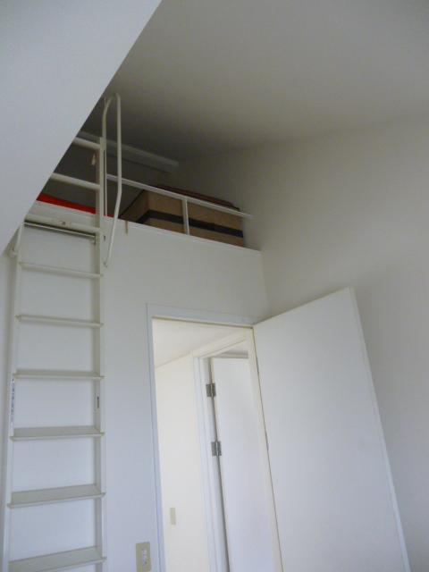 Non-living room. All room, With storage! 