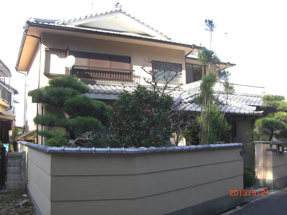 Local appearance photo