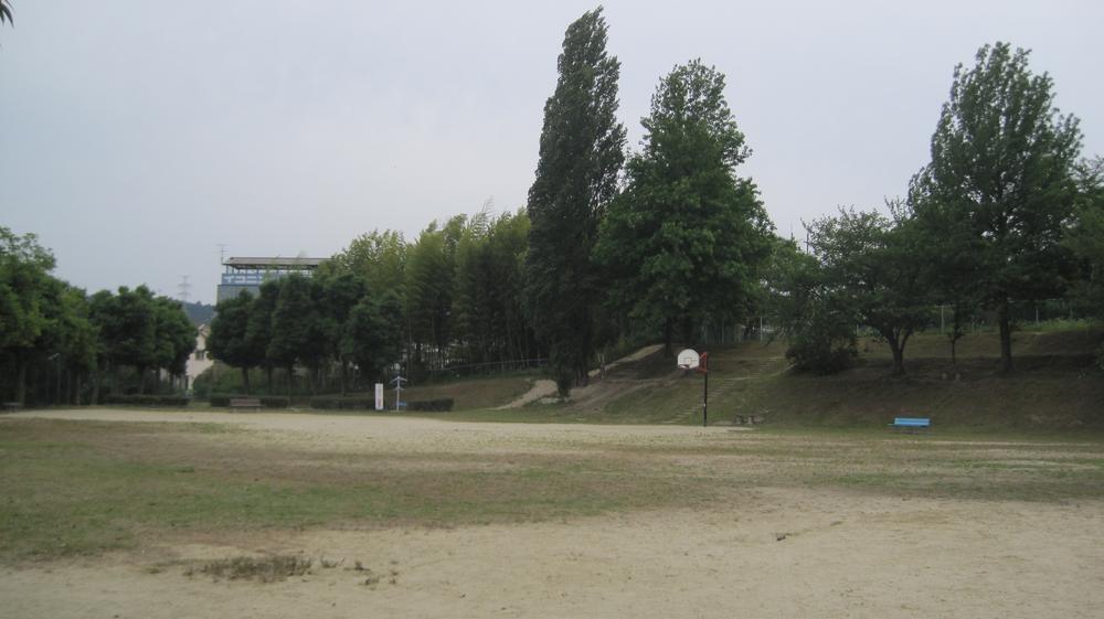 park. 800m until Osumigaoka park