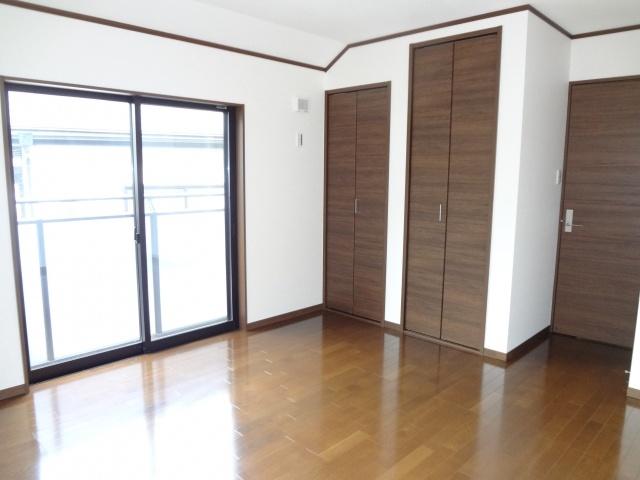 Non-living room. Second floor North 8.5 Pledge Western-style