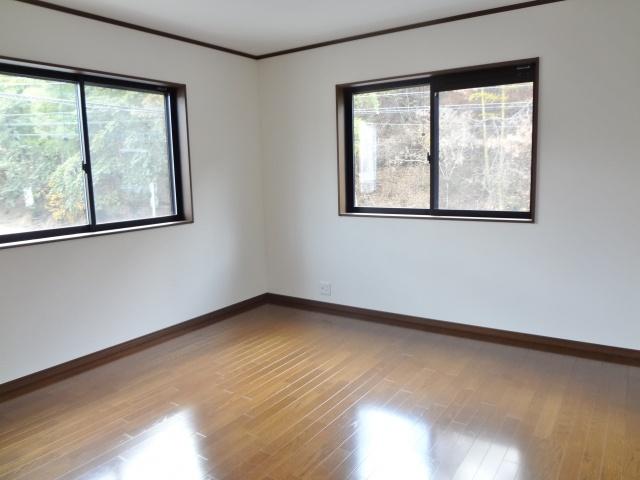 Non-living room. Second floor South 8.5 Pledge Western-style