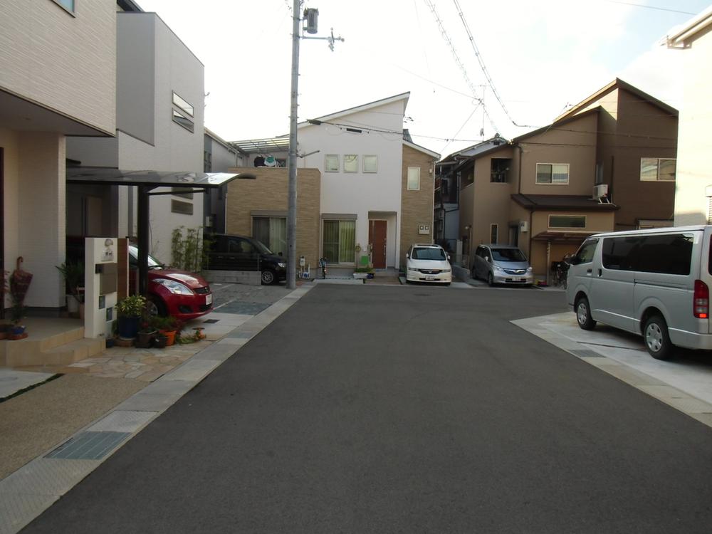 Local photos, including front road. Local (12 May 2013) Shooting