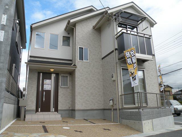 Local appearance photo. Streets were widely refreshing the entire road 6M! It is the sale of all 9 compartment