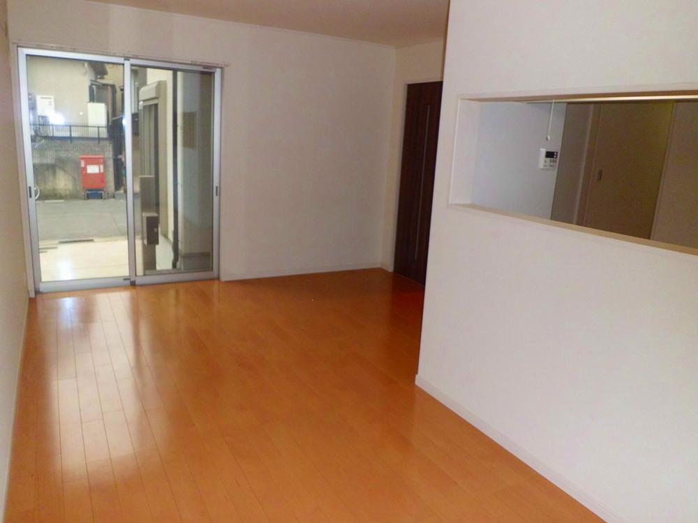 Living. 2013 December shooting