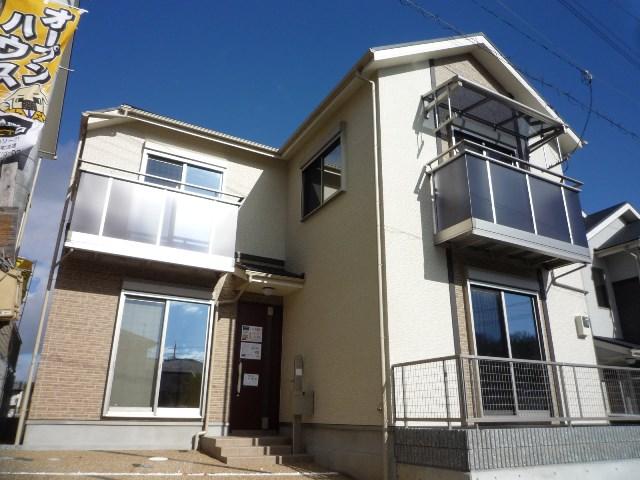 Local appearance photo. Streets were widely refreshing the entire road 6M! It is the sale of all 9 compartment