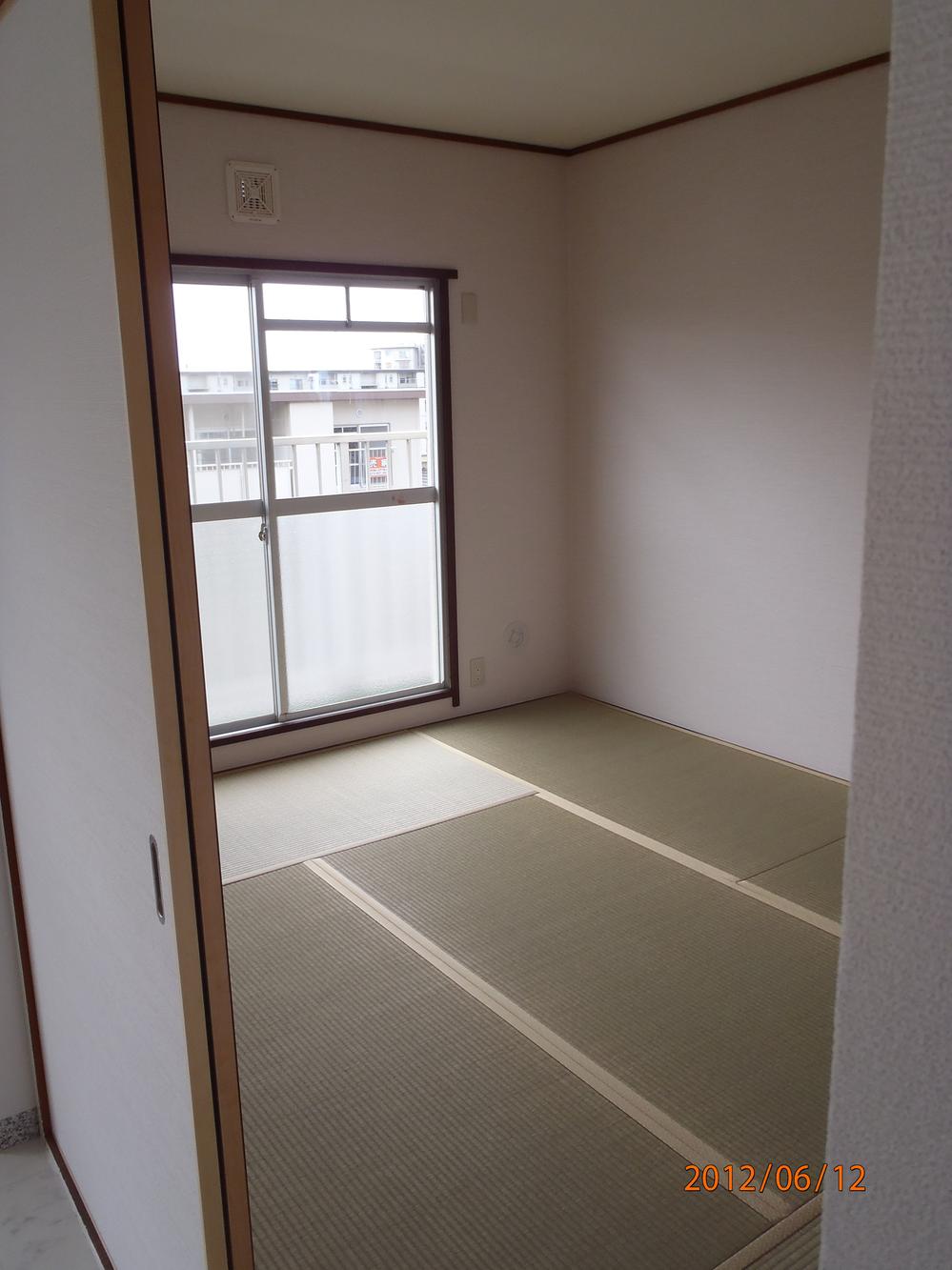 Non-living room. Same specification (Property is present condition delivery)
