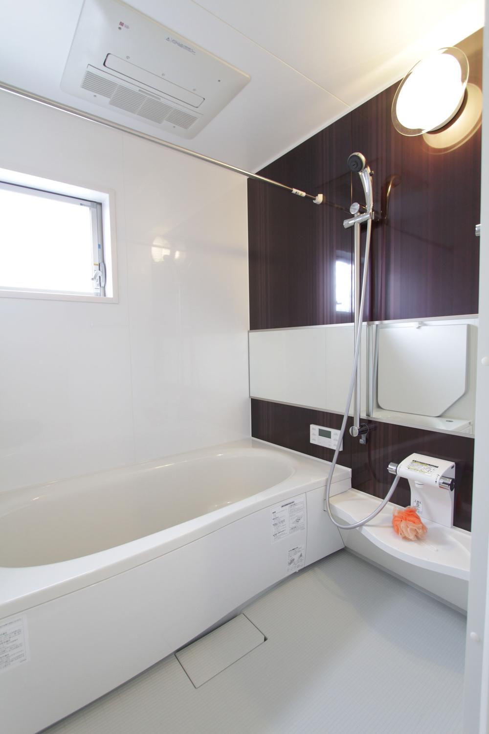 Building plan example (introspection photo). Relaxing bathroom