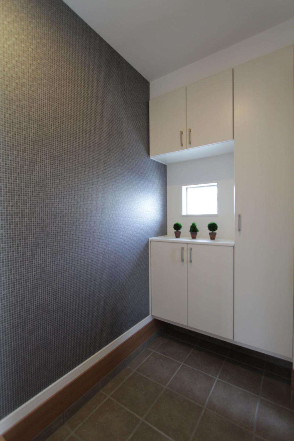 Building plan example (introspection photo). Entrance that by inserting a bright light from a small window