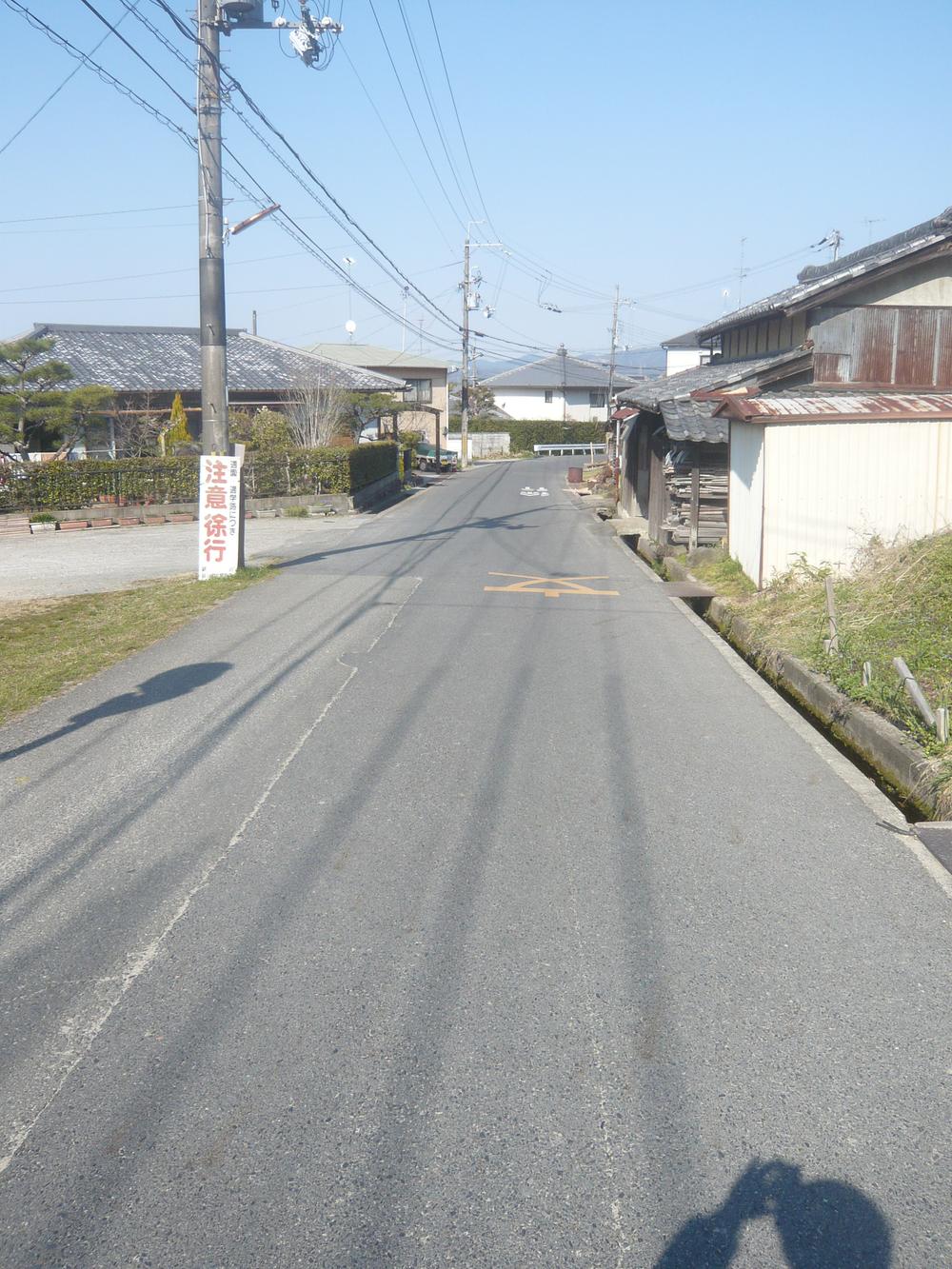 Local photos, including front road. Local (January 2013) Shooting