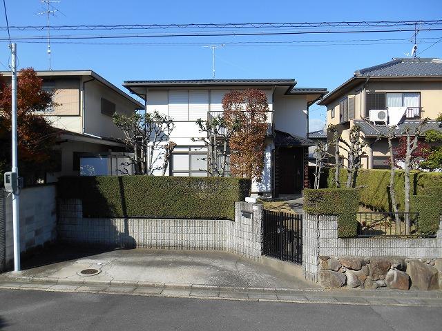 Local appearance photo. Local (11 May 2013) Shooting