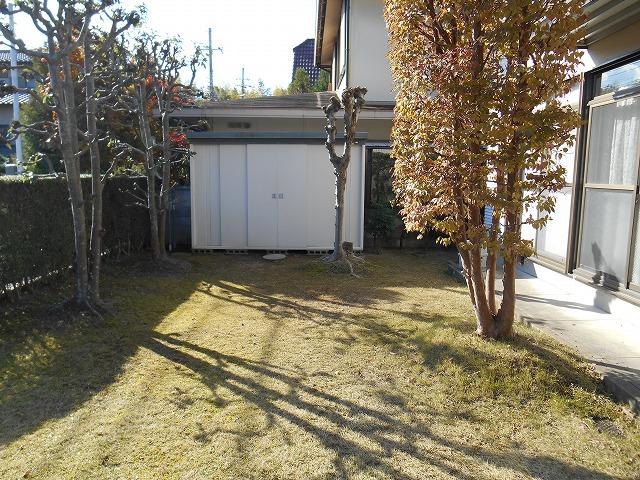 Garden. Local (11 May 2013) Shooting