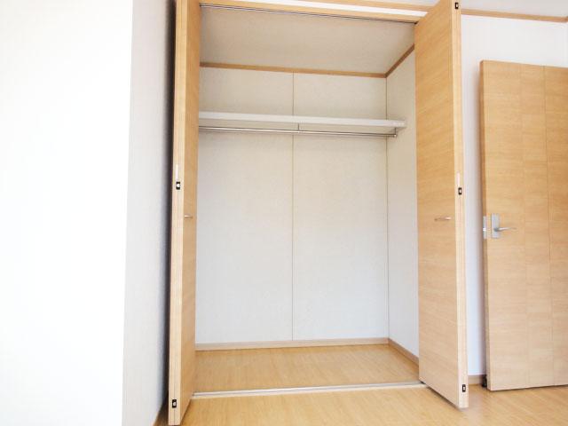 Receipt. Each private room, Storage is also substantial! Indoor (September 2013) Shooting