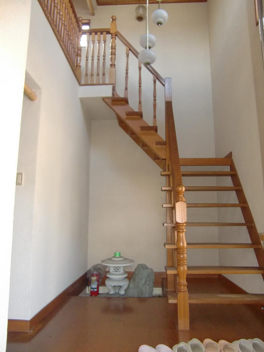 Entrance. Blow-by, Entrance hall with a Tsuboniwa