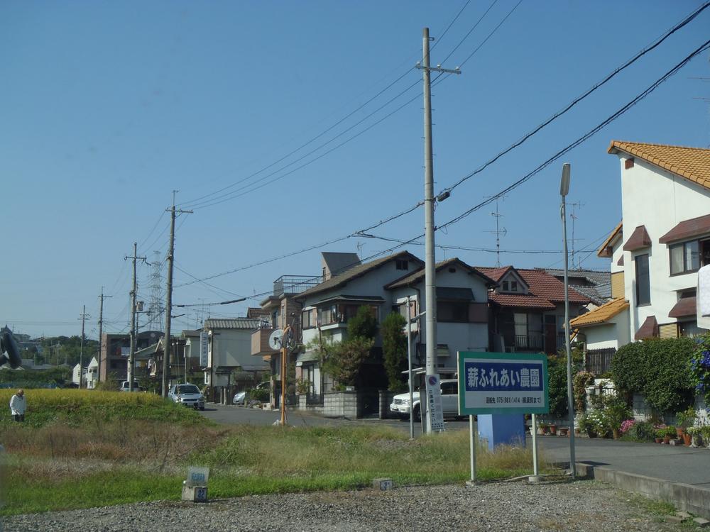 Local photos, including front road. Local (11 May 2013) Shooting