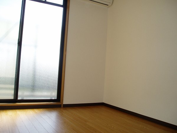 Other room space. Western style room