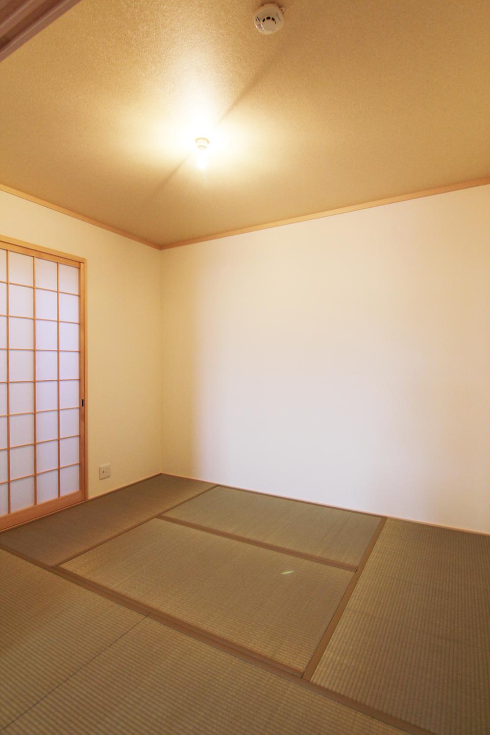 Other introspection. ◆ Japanese-style room