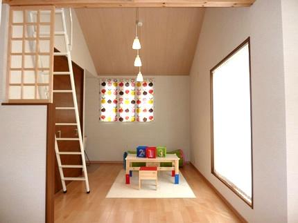 Building plan example (introspection photo).  [Example of construction] Express the hue of the gradient ceiling in the cross. Lighting is all LED. 