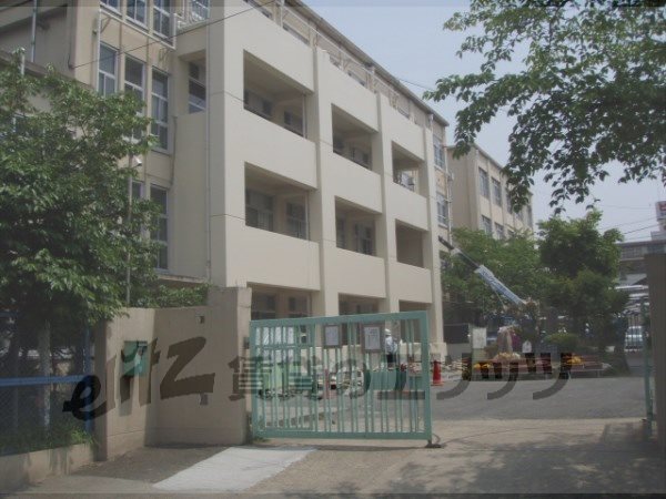 Junior high school. Toryo 450m until junior high school (junior high school)