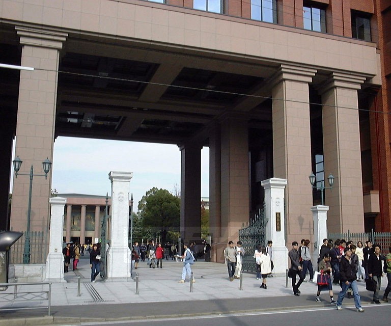 University ・ Junior college. Ryukoku University (Fukakusa) (University of ・ 1860m up to junior college)