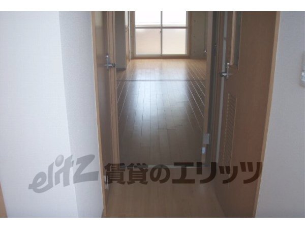 Other room space. Corridor