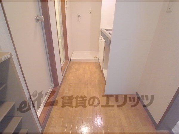 Other room space. Corridor