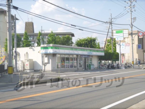 Convenience store. FamilyMart Ishidamorihigashi store up (convenience store) 260m