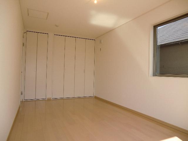 Same specifications photos (Other introspection). Same specifications photo (Western-style introspection)