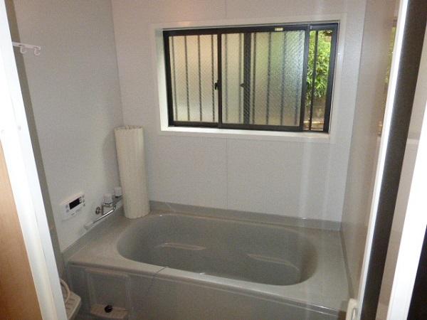 Bathroom. Local (October 3, 2013) Shooting