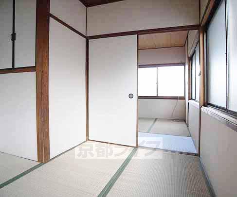 Living and room. You can also will be used by connecting two rooms!