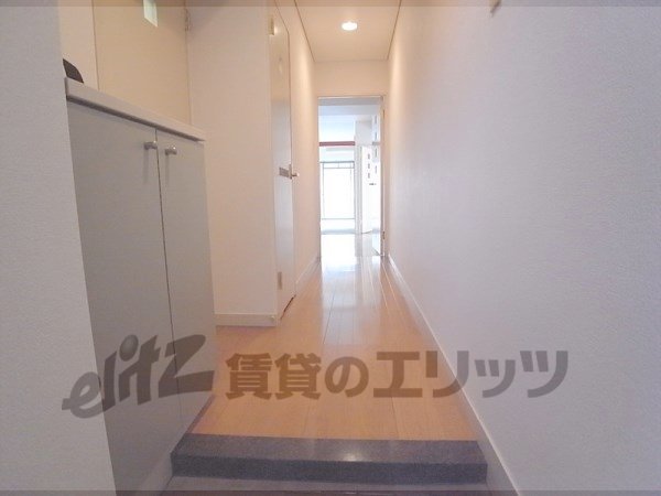 Other room space. Corridor