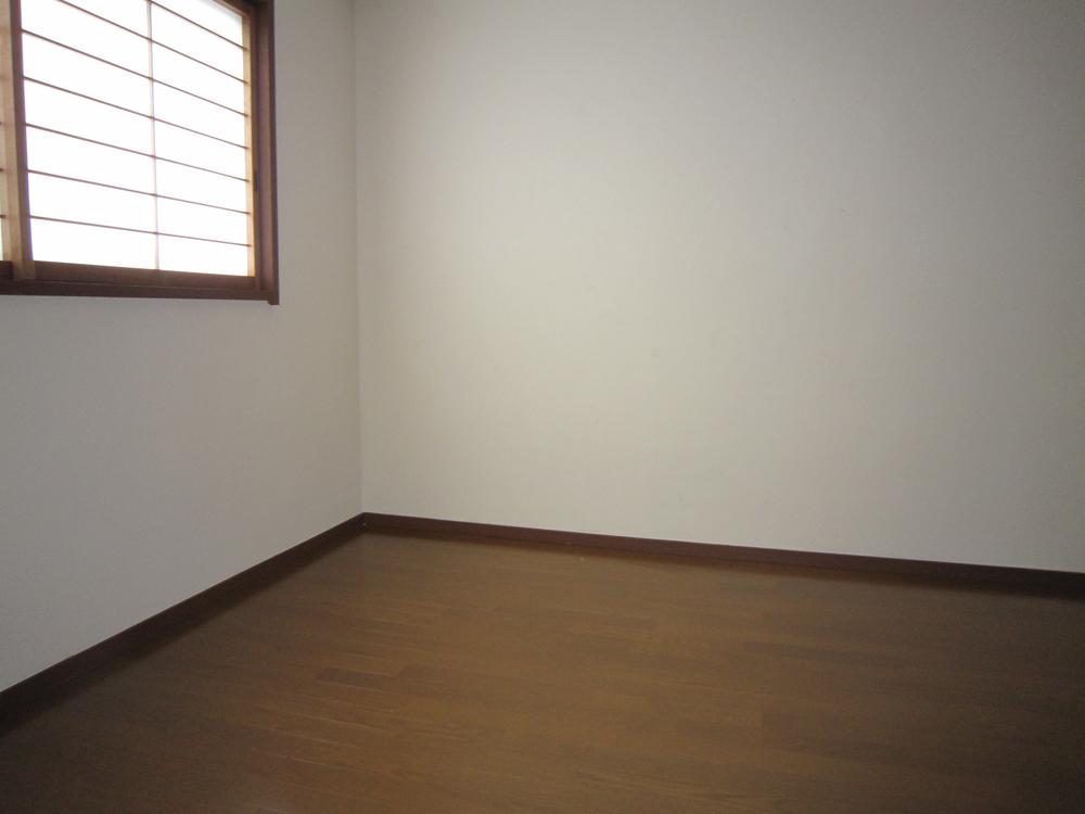 Non-living room. Indoor (June 2010) Shooting