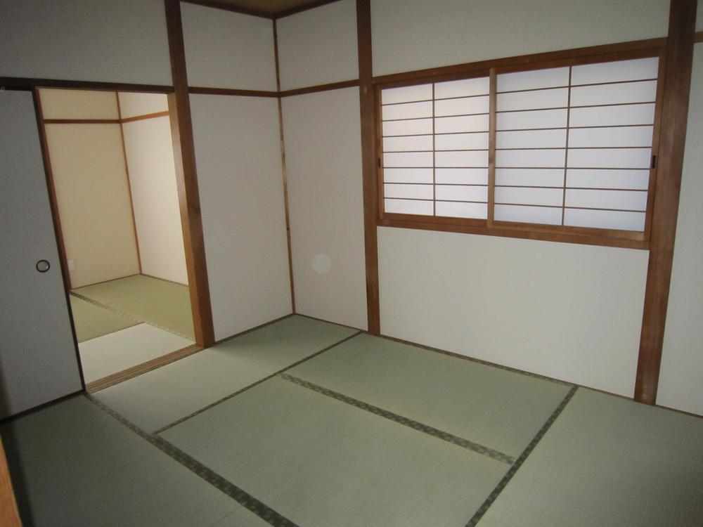 Non-living room. Indoor (June 2010) Shooting