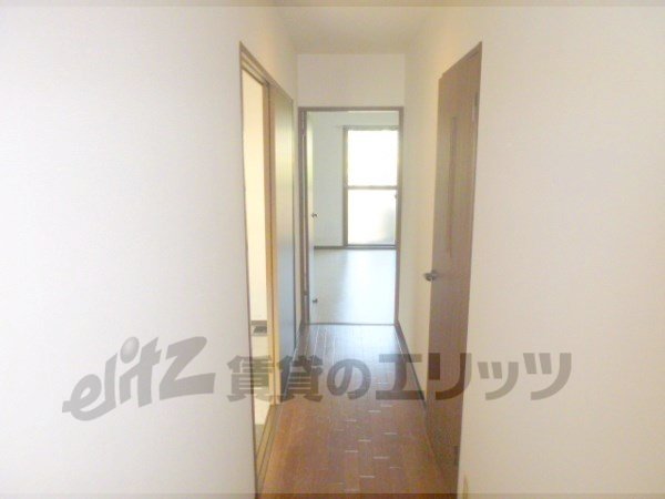 Other room space. Corridor