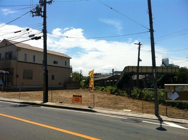 Local photos, including front road