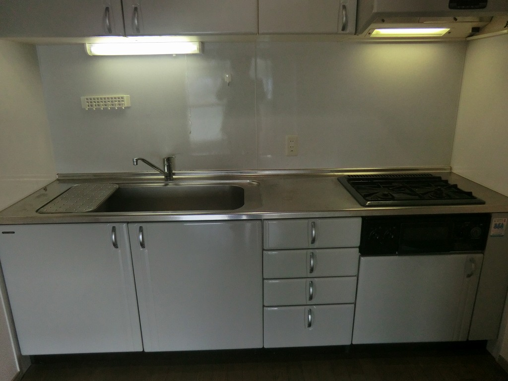 Kitchen. System kitchen